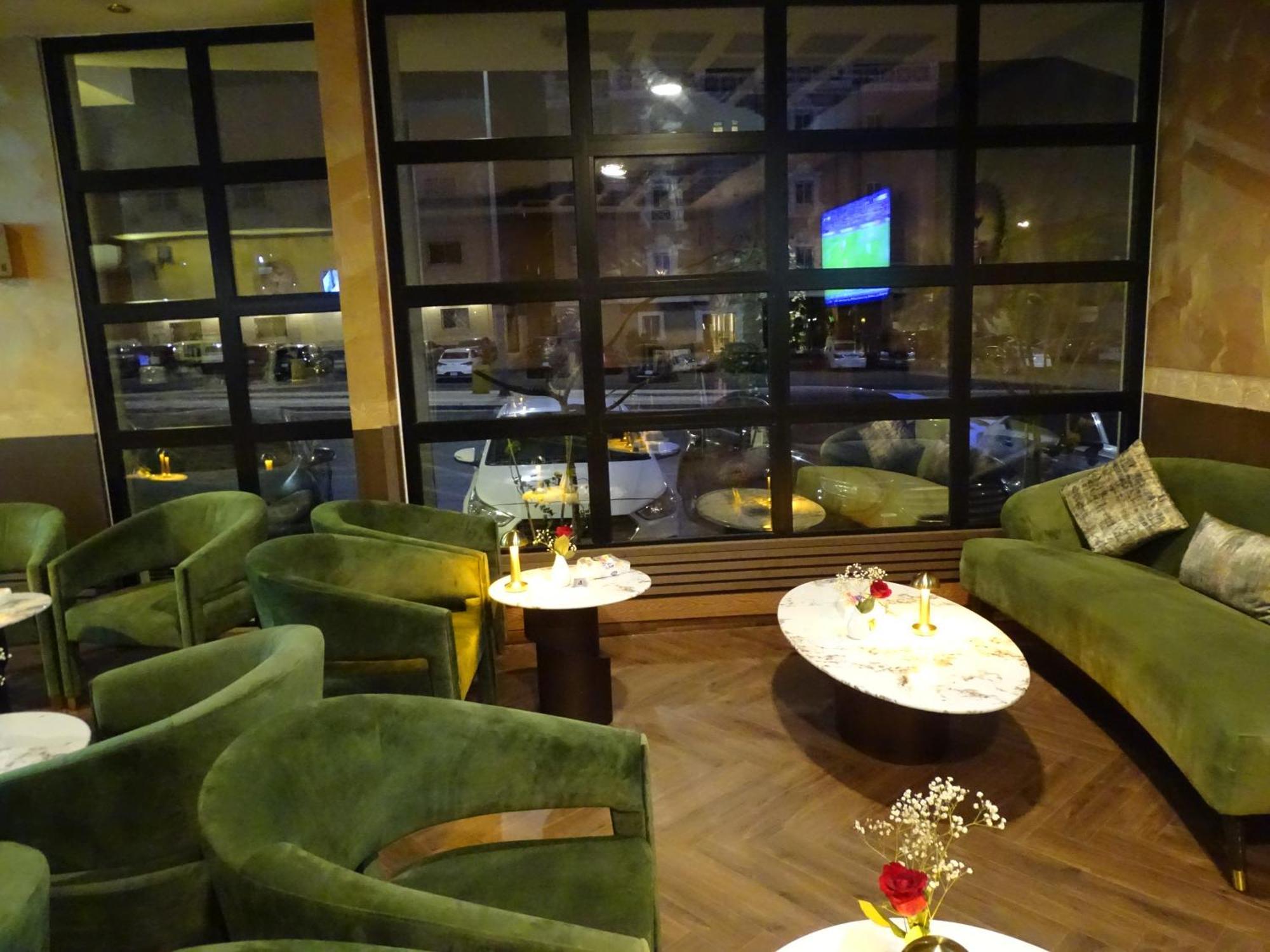 Comfort Inn Al Taawon - Family Only リヤード エクステリア 写真