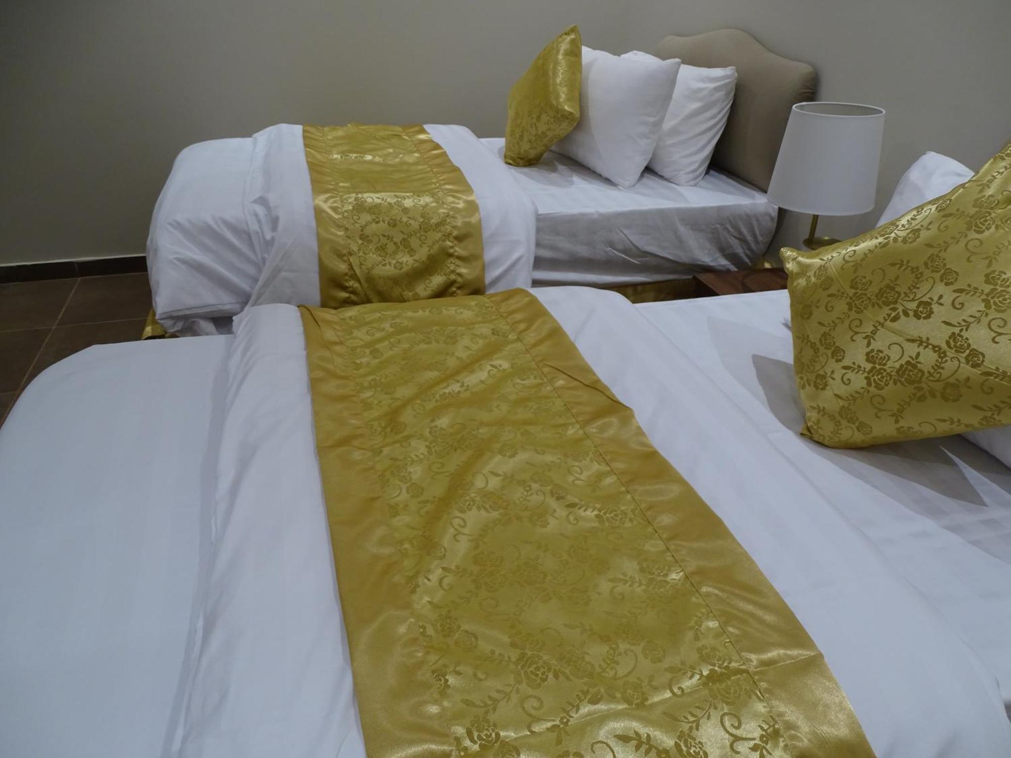Comfort Inn Al Taawon - Family Only リヤード エクステリア 写真